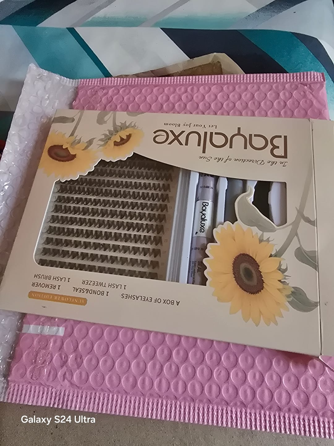 Customer photo review of Bloomy Lash Kit