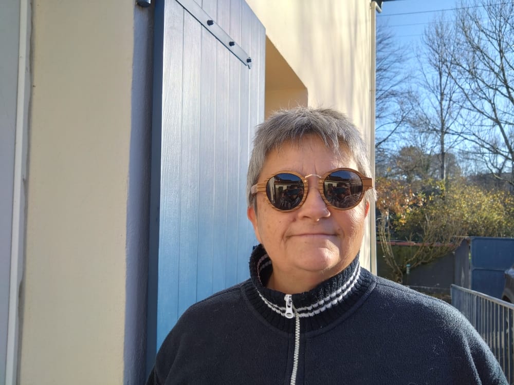 Customer photo review of Lunette Soleil en Bois - Retro Zebra Luxe Noir