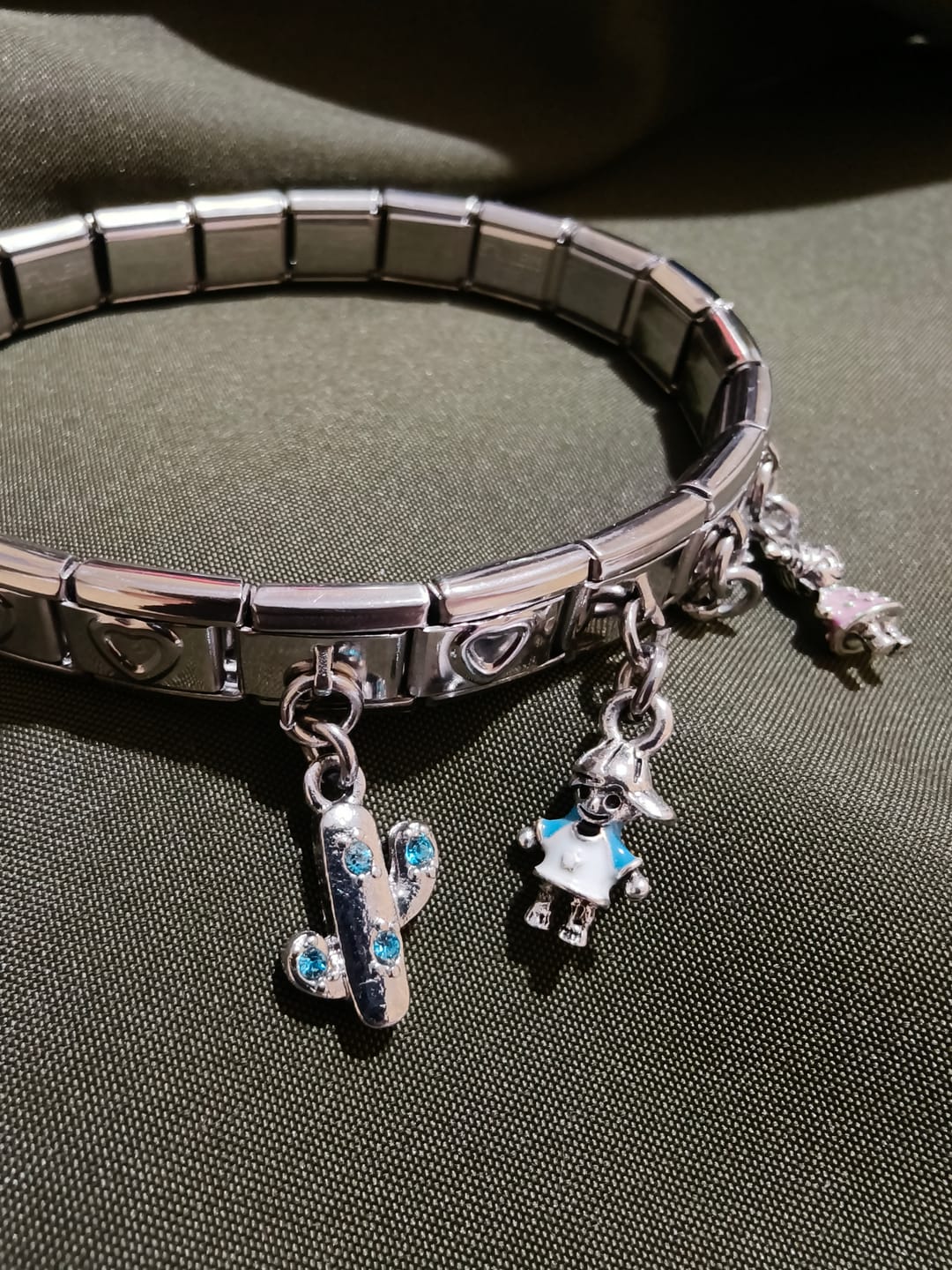 Customer photo review of Charm Niño