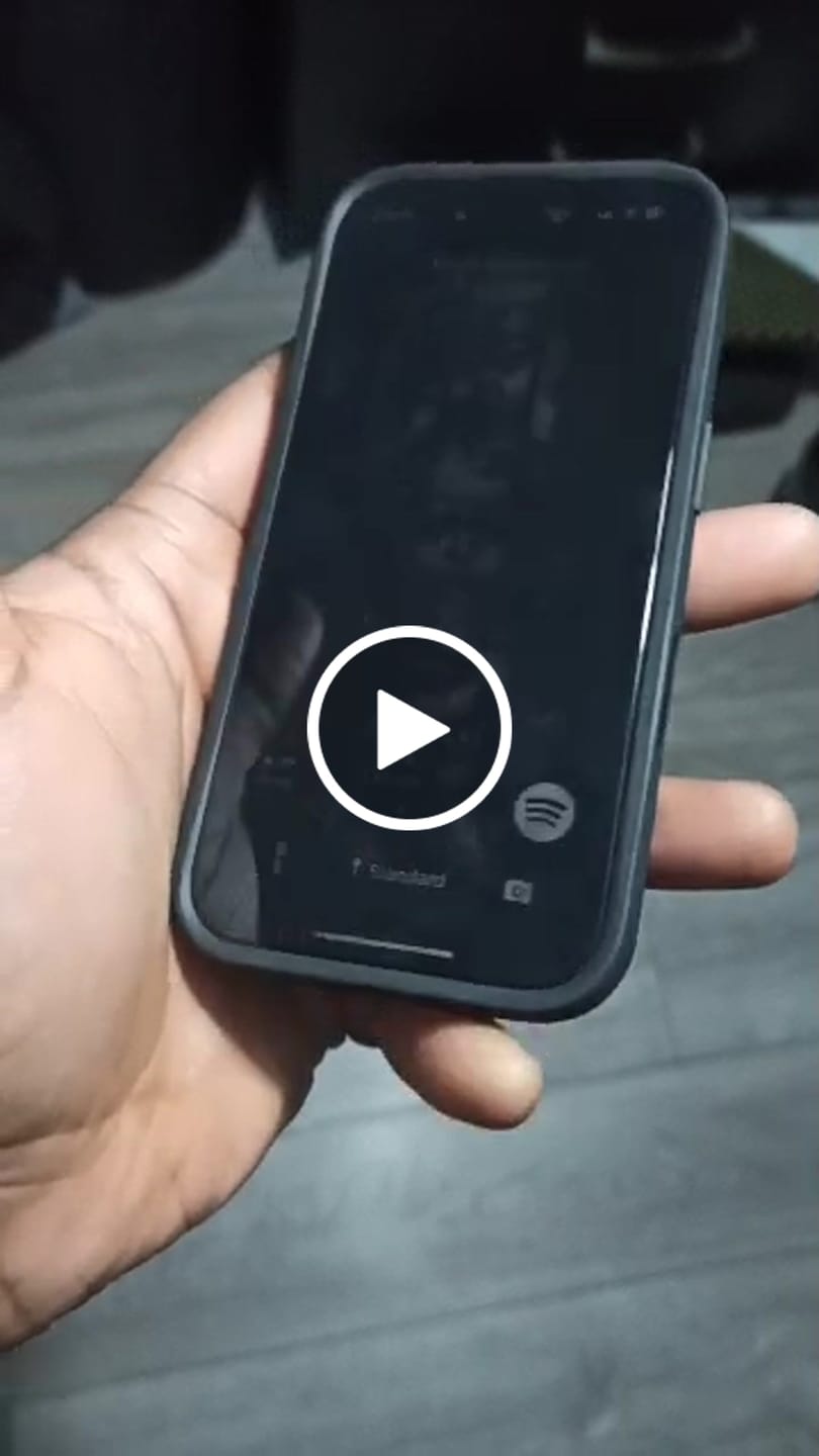 Customer video review of iPhone 16 Series Privacy Screen Protector