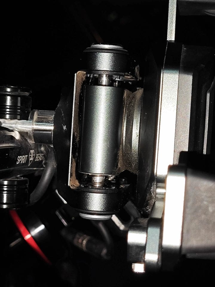 Customer photo review of LOBOO PH06 Anti-Vibration Phone Mount - Magnetic Damping + 15W Wireless Charging - Aluminum Motorcycle Holder (Fits 4.7"-7.2" Phones)