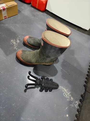 Customer photo review of Roma Beetle Boot Jack