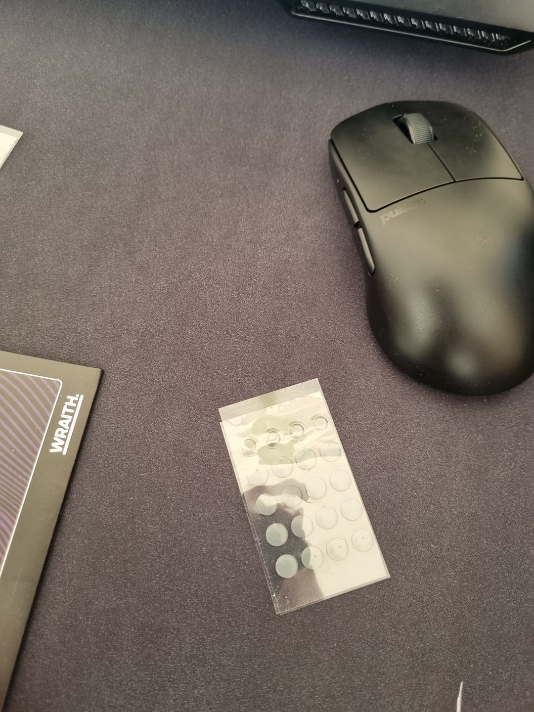 Customer photo review of X-Raypad Obsidian PRO AIR - Universal Dot Skates (Koyu Gri)