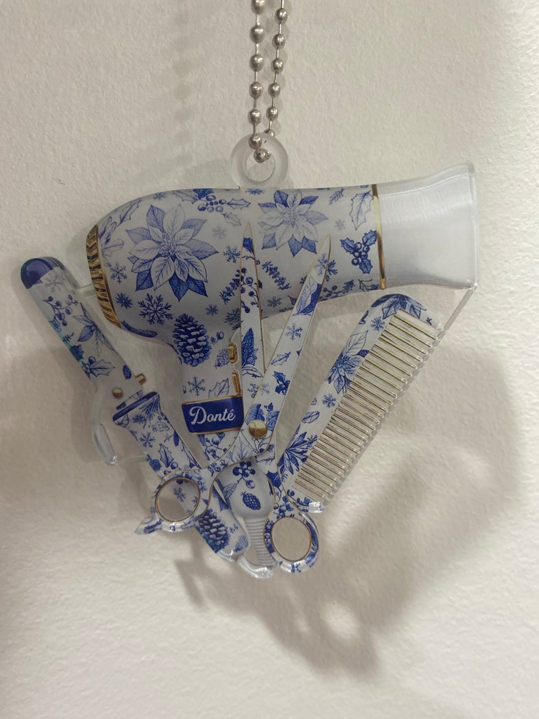 Customer photo review of Hairstylist Toile de Jouy Ornament, Personalized Christmas Acrylic Ornament, Gift For Hairdresser, Stylist or Salon Owner