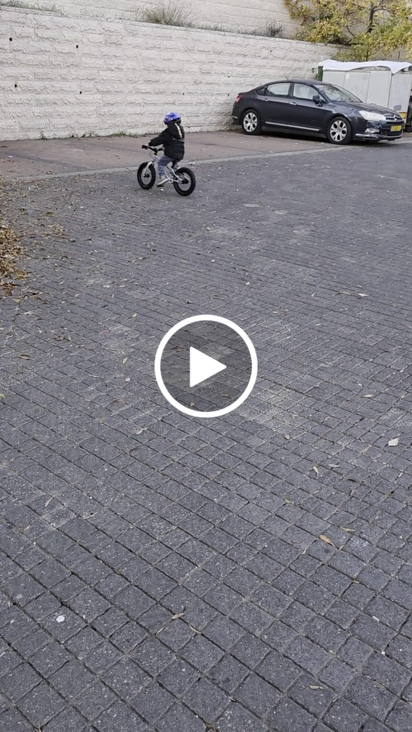Customer video review of Early Rider Seeker 14 אופני ילדים 14 אינץ'
