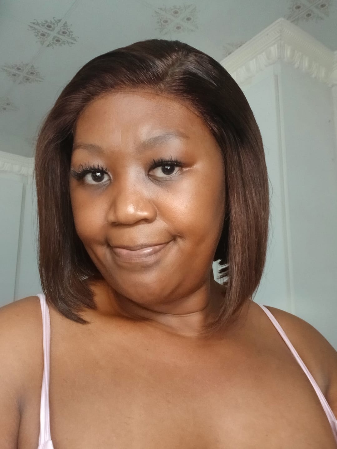Customer photo review of Double Drawn Chocolate Brown Glue-less 5 X 5 lace Bob Wigs