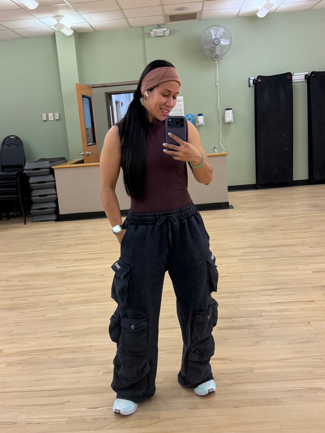 Customer photo review of 2005 - Hella Pocket Sweats