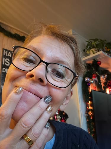 Customer photo review of Stardust Dipping Powder