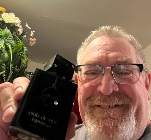 Customer photo review of Armaf Club De Nuit Intense Man Extrait de Parfum for Men, 2.37 fl. oz