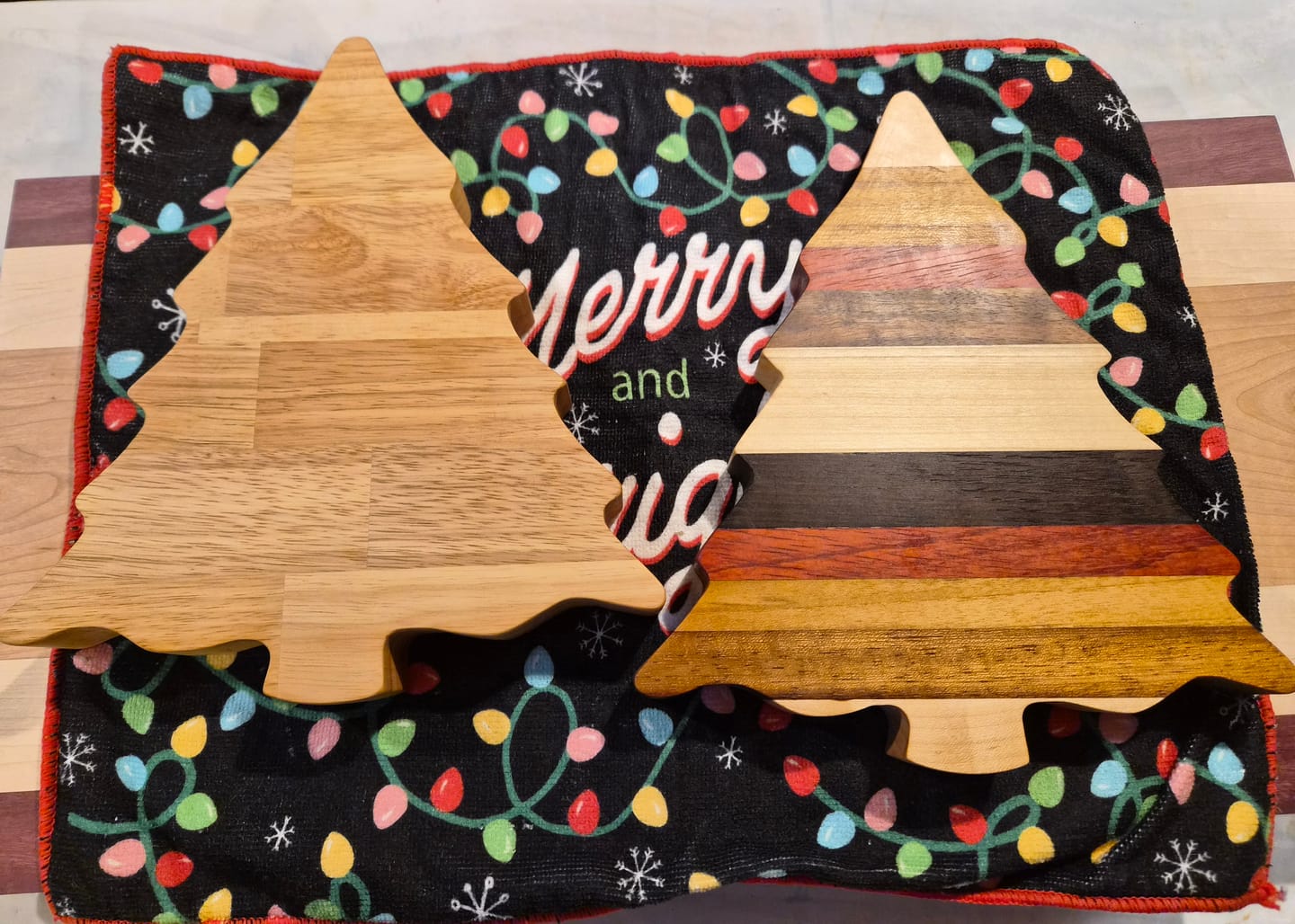 Customer photo review of 11.0x9.5" Christmas Tree Tray 2 Acrylic Router Template [Limited Edition]