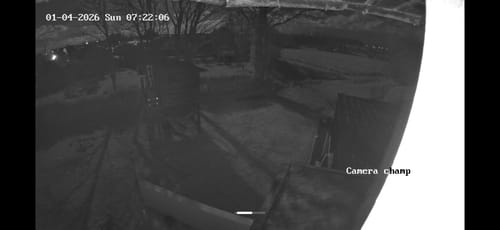 Customer photo review of H1200 -  Kit de surveillance PoE 4K 12MP à 8 canaux avec 4 caméras, vision nocturne couleur et IR, détection humaine et véhiculaire, H.265+, microphone intégré, stockage local maximal de 512 Go, IP67