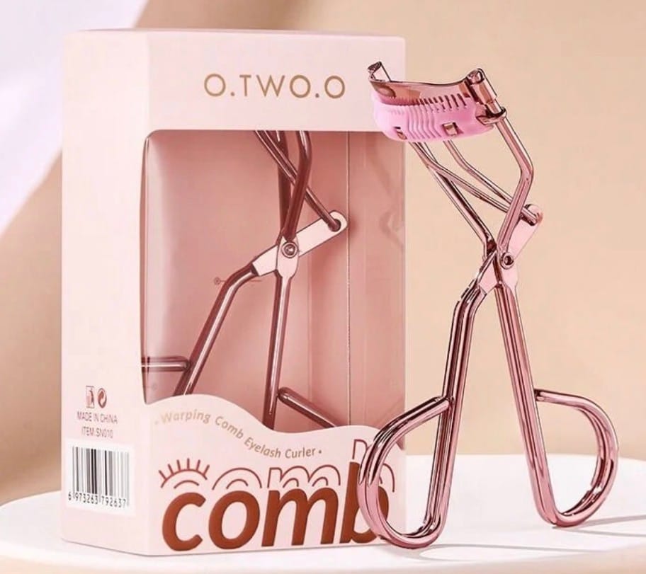 Customer photo review of O.TWO.O NEW EYELASH CURLER