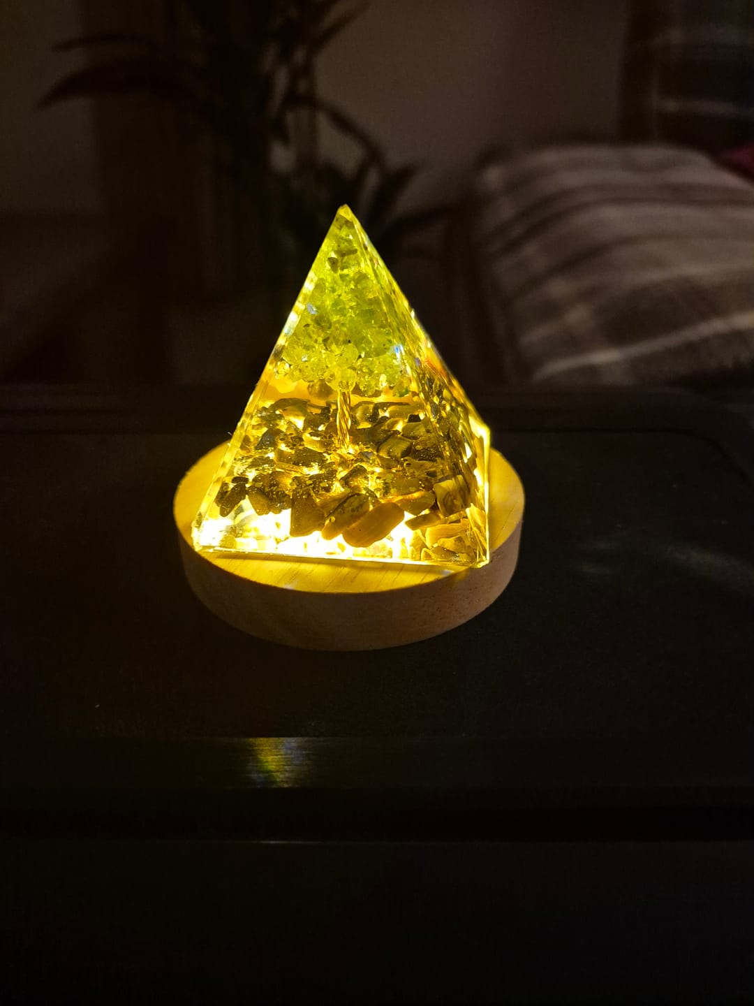 Customer photo review of Olivenorma Tree of Life Peridot With Tiger Eye Orgone Pyramid