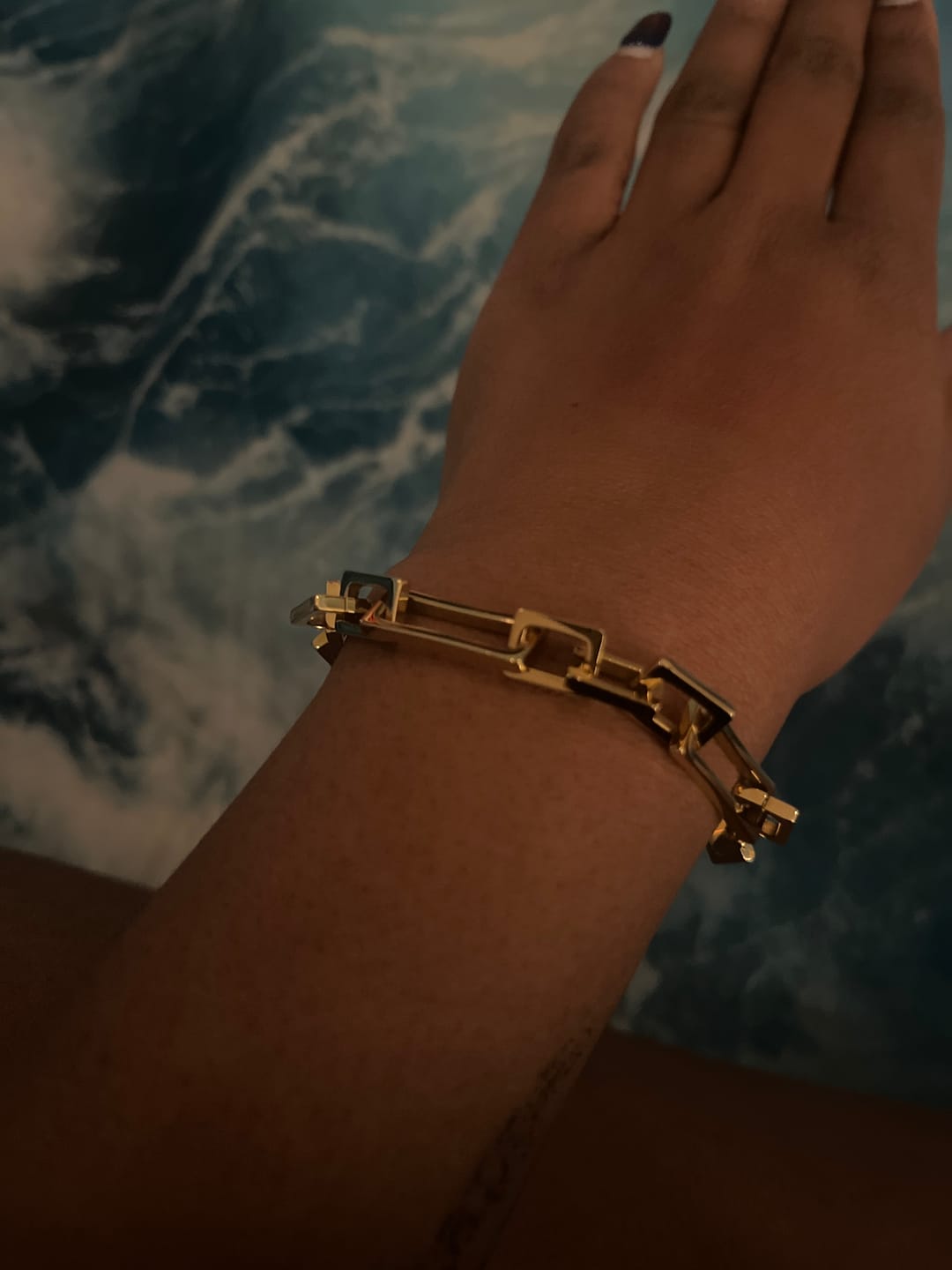 Customer photo review of Ember Gold Chain Bracelet