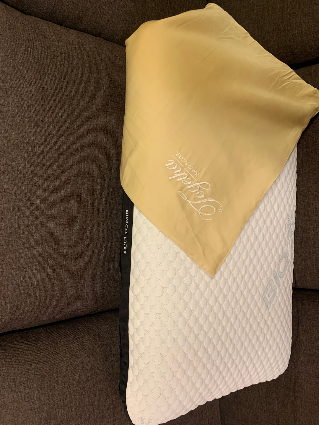 Customer photo review of (PRE-ORDER) Getha Transforme Miracle Latex Pillow (NEW)