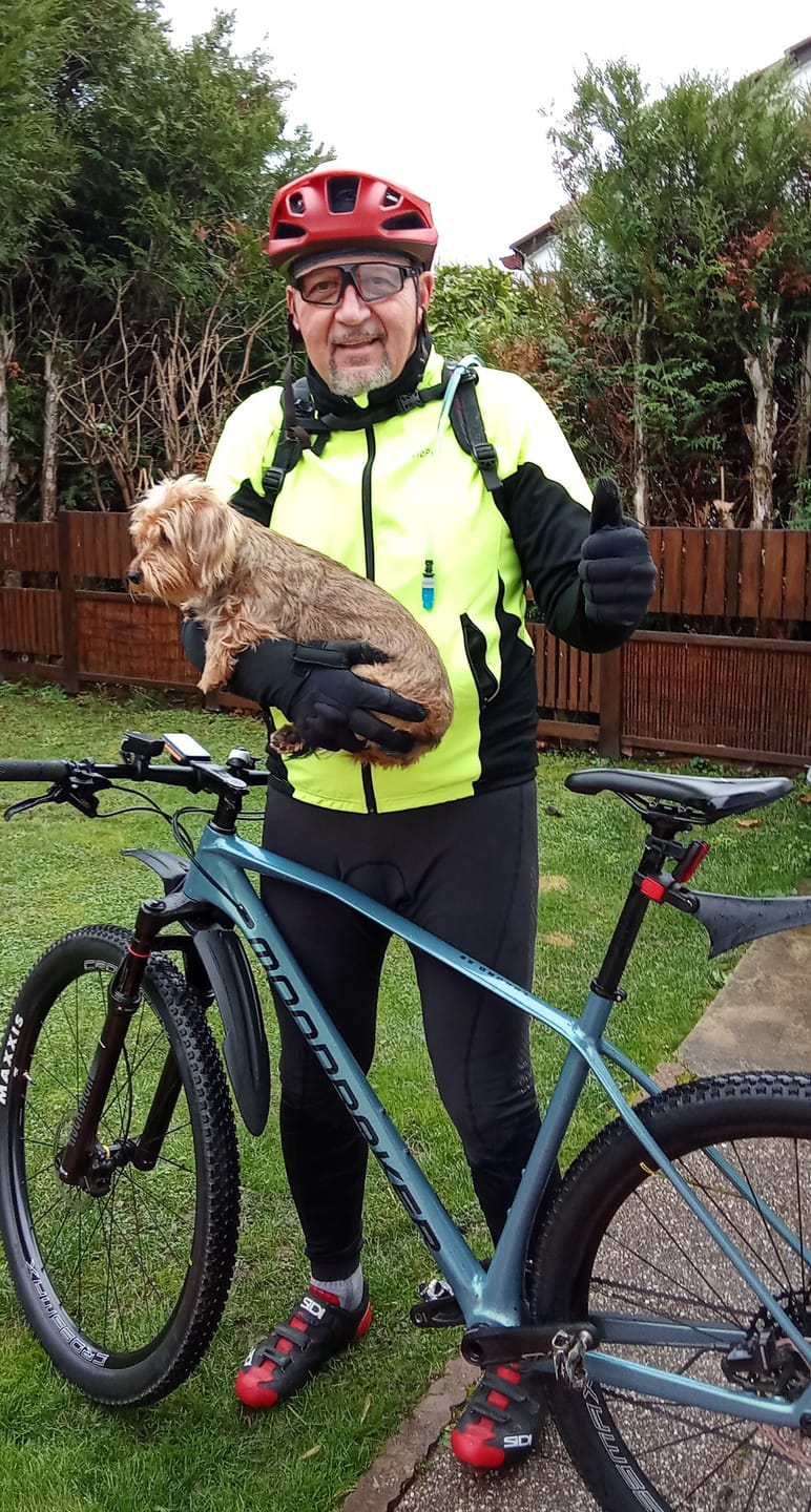 Customer photo review of Lunettes Vélo Photochromiques bleue - Ascension+