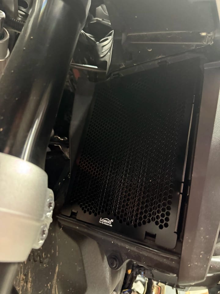 Customer photo review of LOBOO High-Flow Radiator Guard for BMW R1300GS & Adventure (2024+) | Air Conduction Aluminum