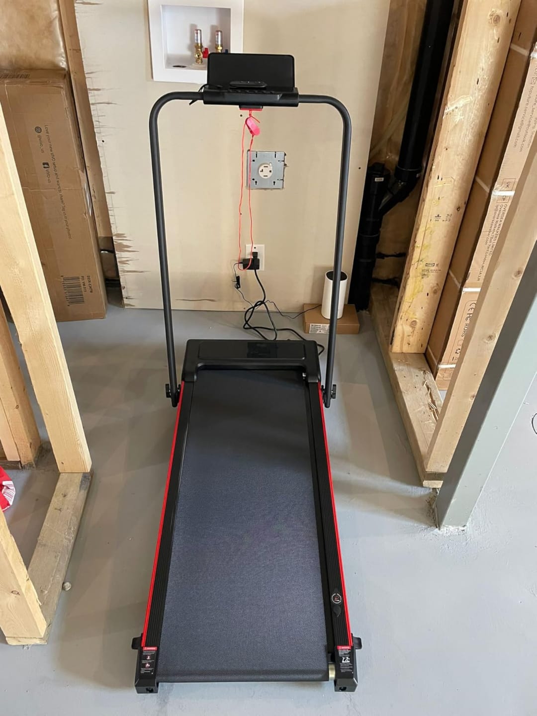 Customer photo review of Laufband für Zuhause & Büro mit Steigung / Klappbares Walking Pad bis 12 km/h / Under-Desk-Laufband für Schreibtisch & Homeoffice / 2,5 PS Motor mit App & Fernbedienung