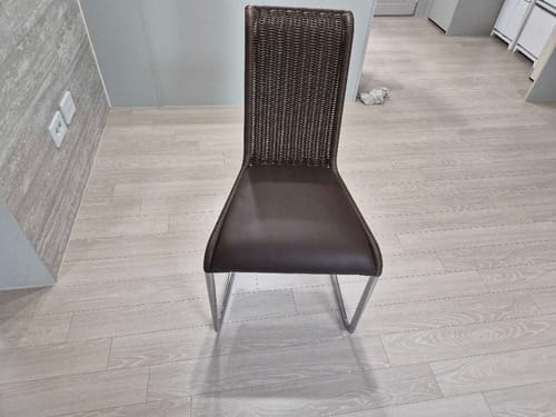 Customer close-up photo of Tecta B20i chair materials.