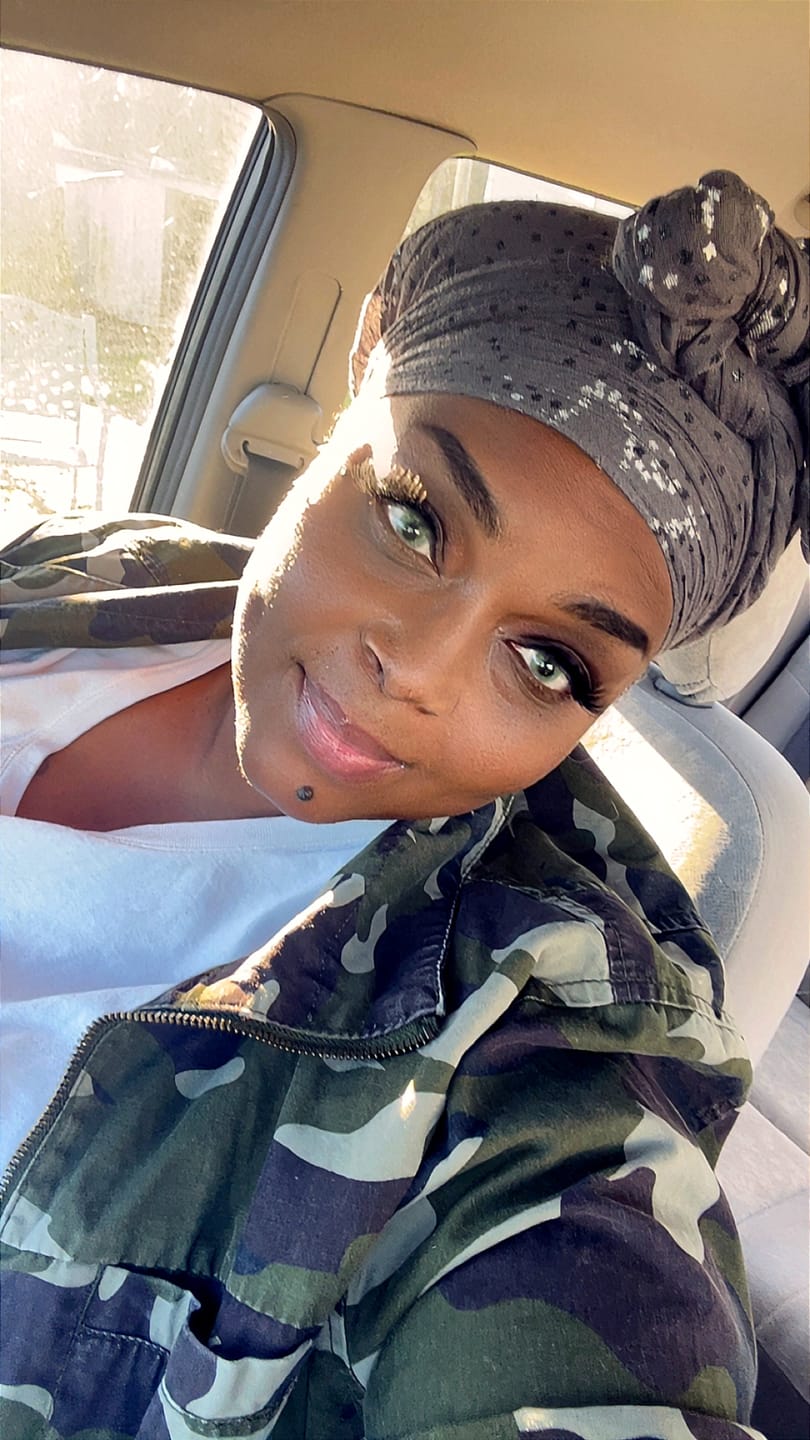 Customer photo review of Hidrocor Quartz Blue Gray Prescription Colored Contact Lenses