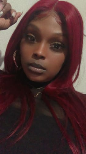 Customer photo review of CurlyMe Pre-Plucked Wear Go Glueless 99J Burgundy Straight Hair Pre-cut Lace