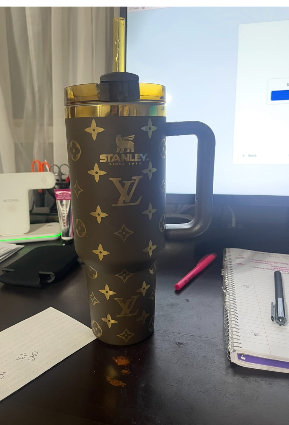 Customer photo review of Designer Holographic In-Car Insulated Cup 40OZ Free shipping by✈️✈️✈️