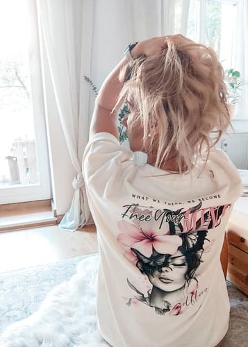 Customer photo review of Free Your Mind - Oversized Shirt