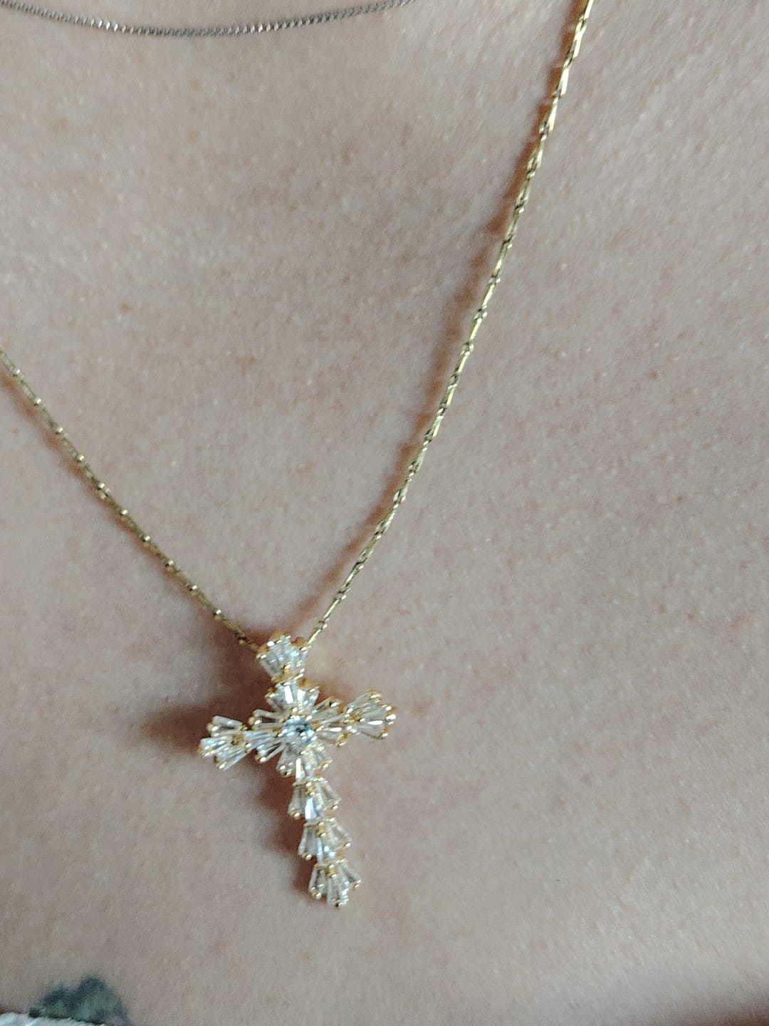 Customer photo review of Collier Croix Zirconium
