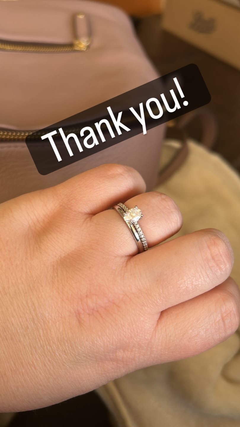Customer photo review of White Gold 2mm Wonder Ring