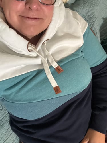Customer photo review of Horizon Hoodie Oxford Blue