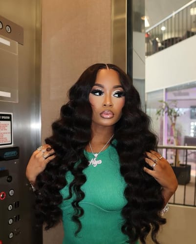 Customer photo review of Raw Hair Tiny Knots All-Pre 6x6 Swiss HD Glueless Wig Loose Body Wave