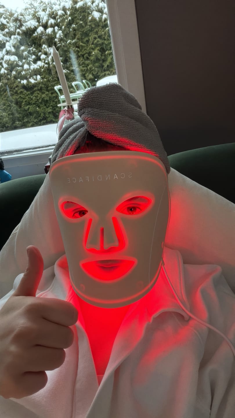 Customer photo review of Skinboosting LED mask
