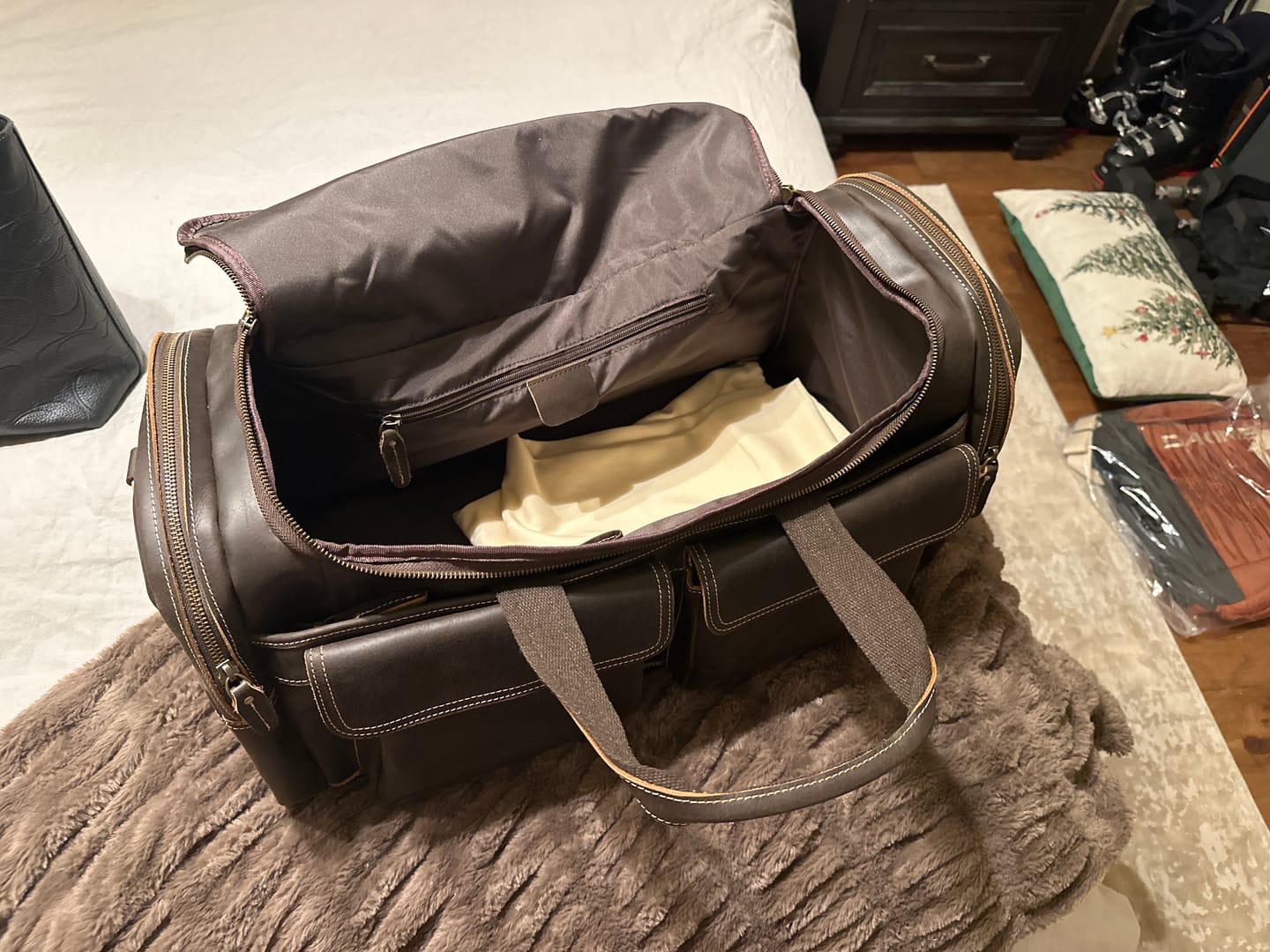 Customer photo review of The Tusker - Leather Duffle Bag