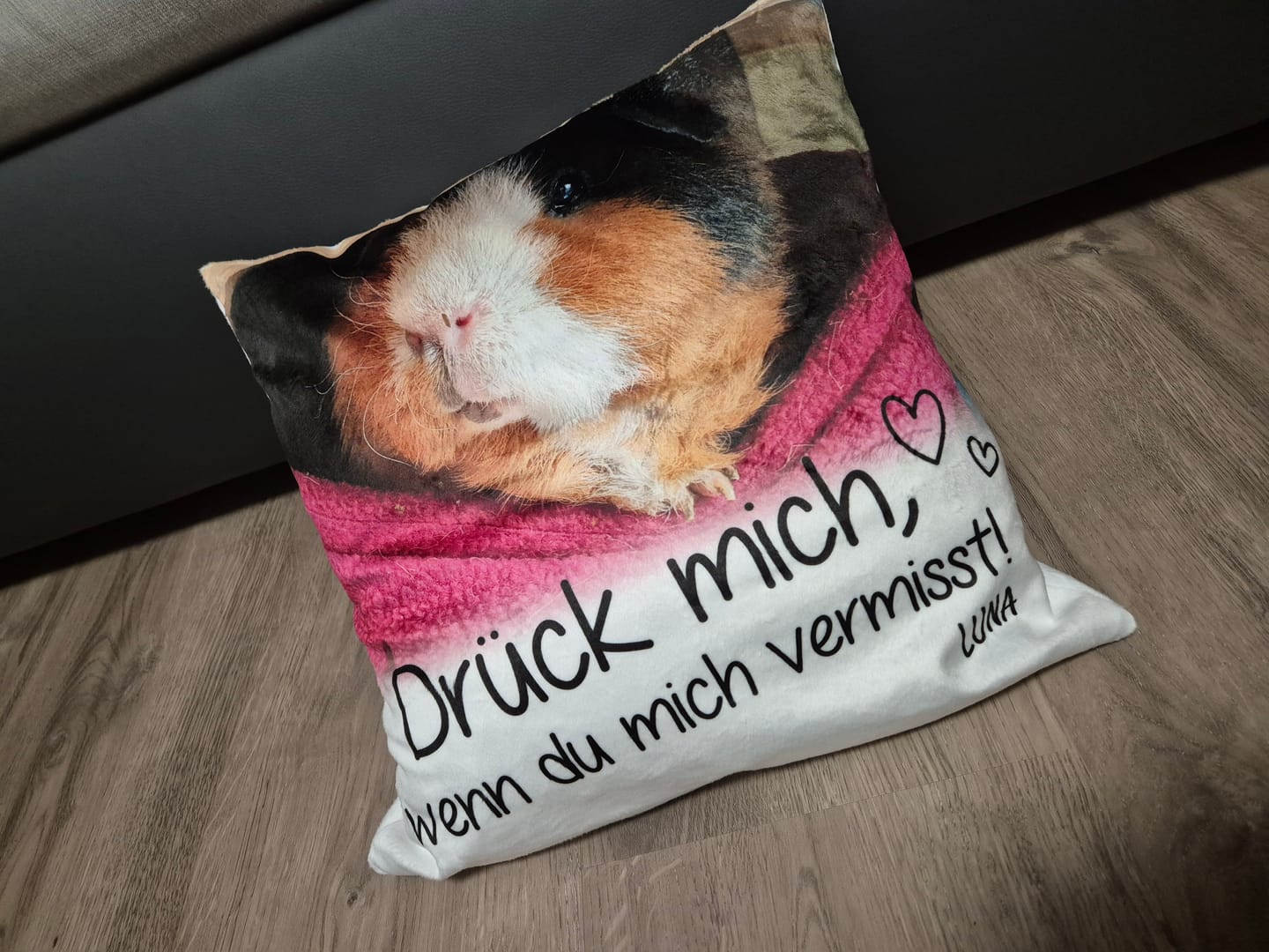 Customer photo review of Drück mich, wenn du mich vermisst - Individuelles Kissen