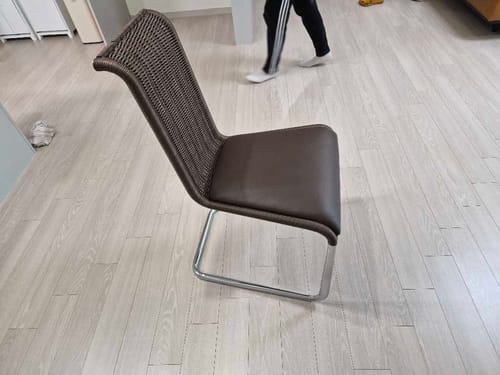 Customer photo of Tecta B20i chair in interior setting.