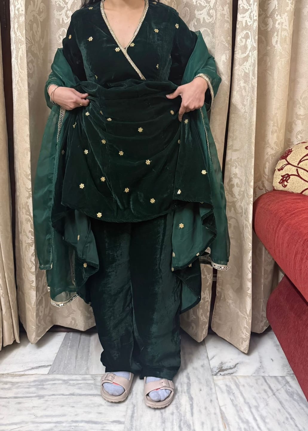 Customer photo review of Alaya Jugni Emerald Glow Velvet Anarkali Set