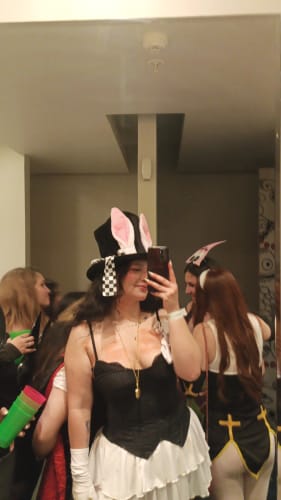 Customer photo review of DISFRAZ CONEJO ALICIA