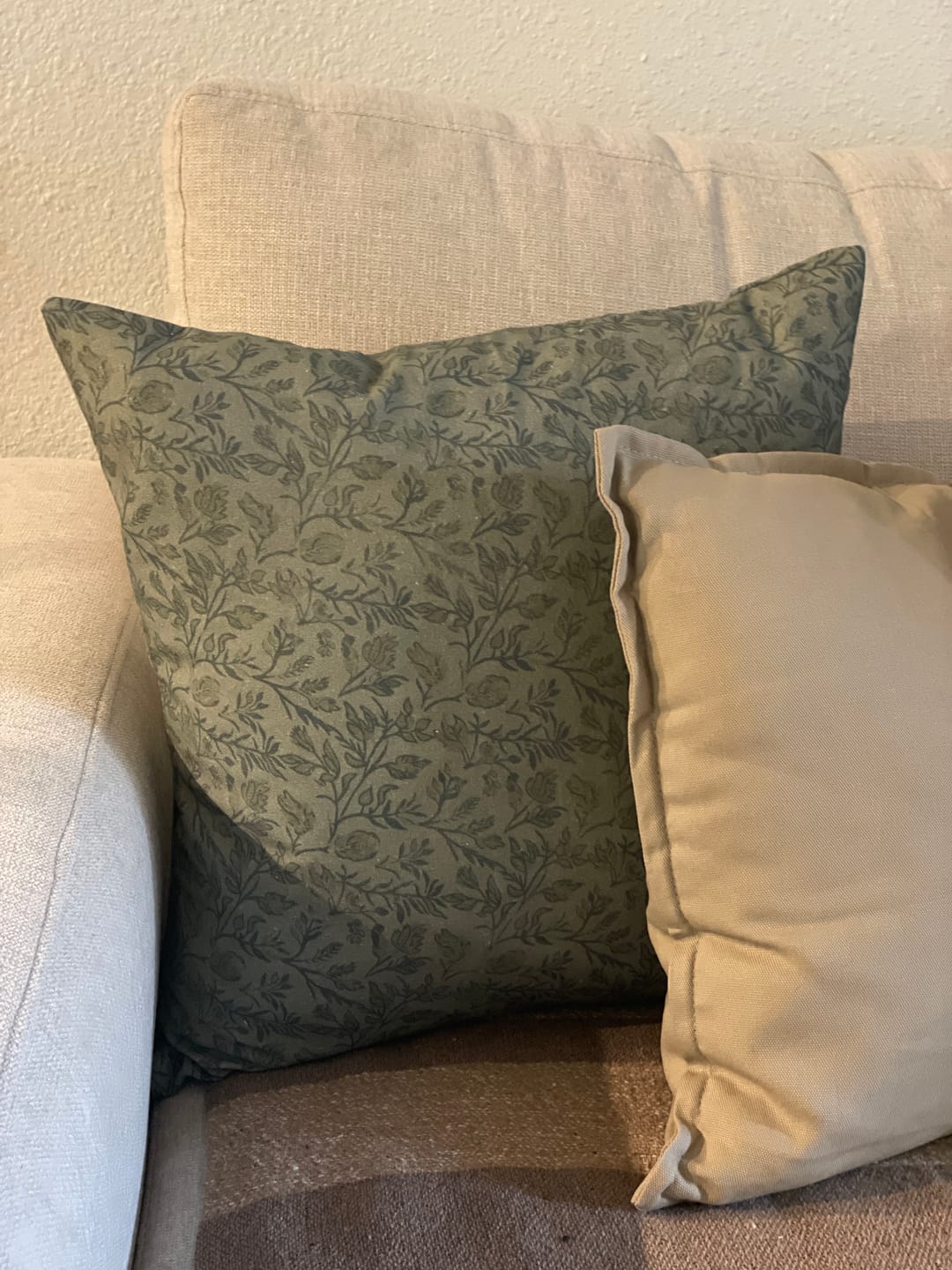 Customer photo review of Faye in Blue - 18" | 20" | 22" | 26"