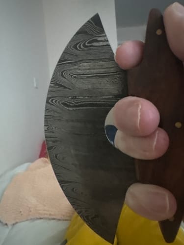 Customer photo review of Damascus Crescent Ulu Knife