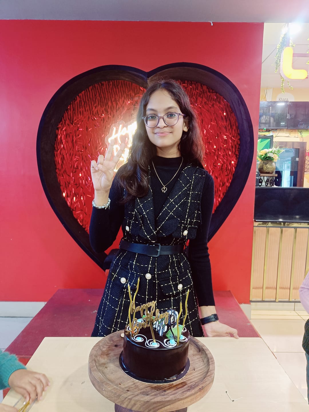 Customer photo review of Rader Set of Top and Woolen Tweed Dress in Black
