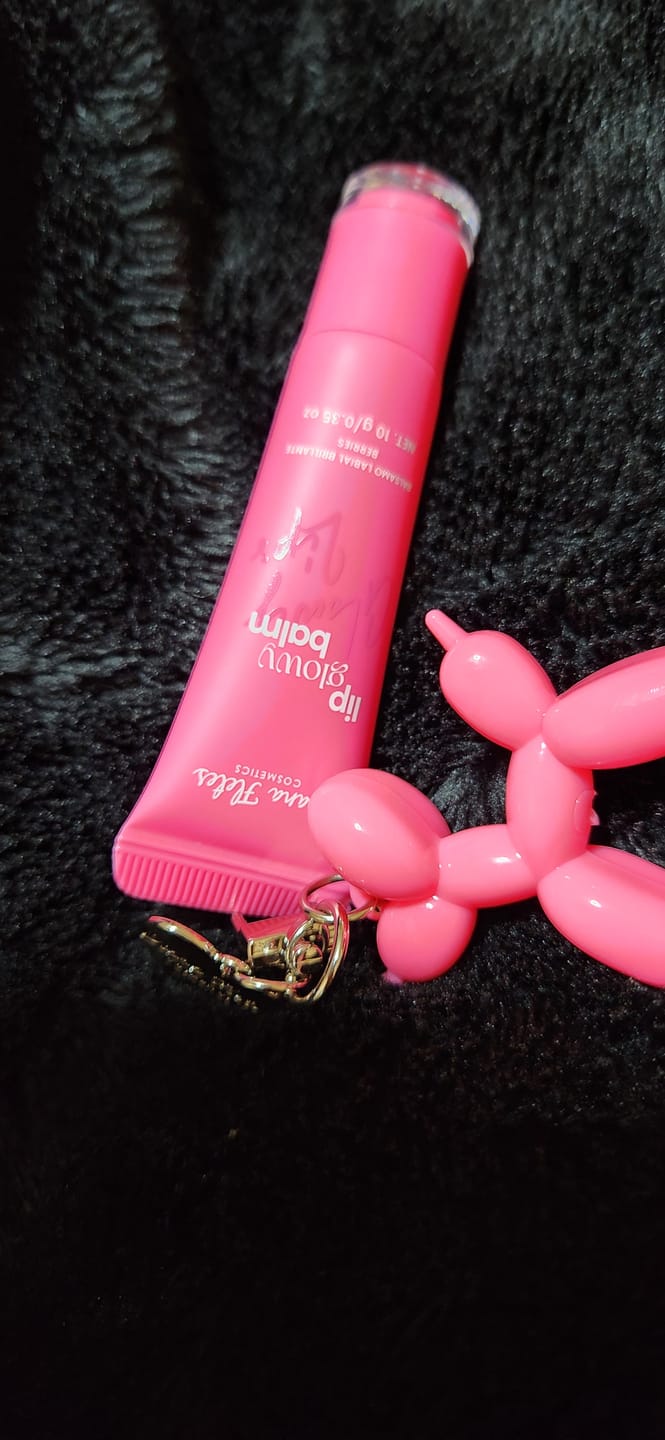 Customer photo review of Lip Glowy Berry