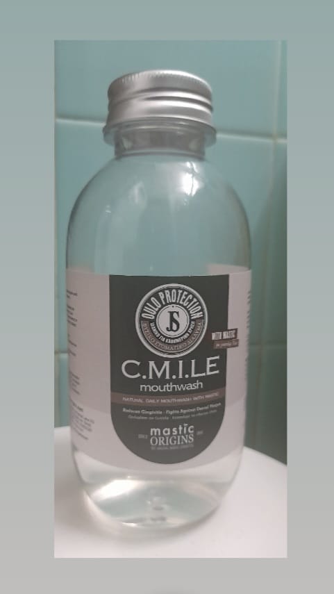 Customer photo review of C.M.I.LE Mouthwash