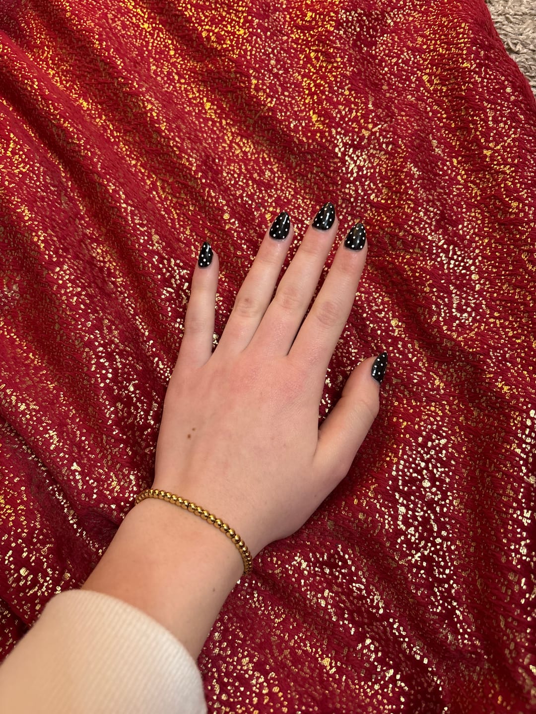Customer photo review of Niloya Beaded Gold Bracelet