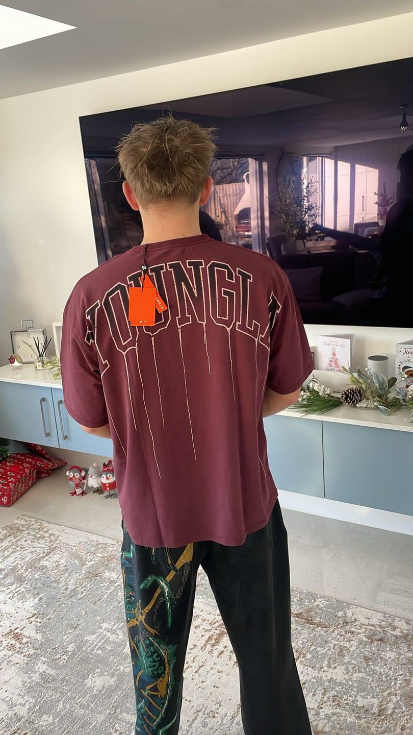 Customer photo review of W428 - Drip Oversized Tee