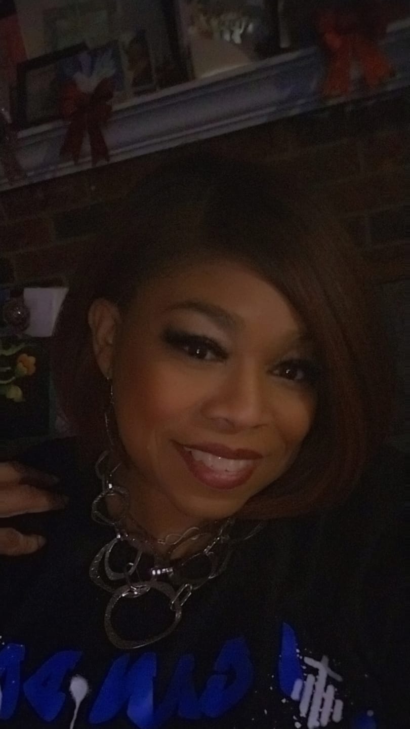 Customer photo review of Sensationnel Curls Kinks Textured Glueless HD 13x6 Lace Front Wig - 13x6 KINKY BOB 9" - Kinky Edges