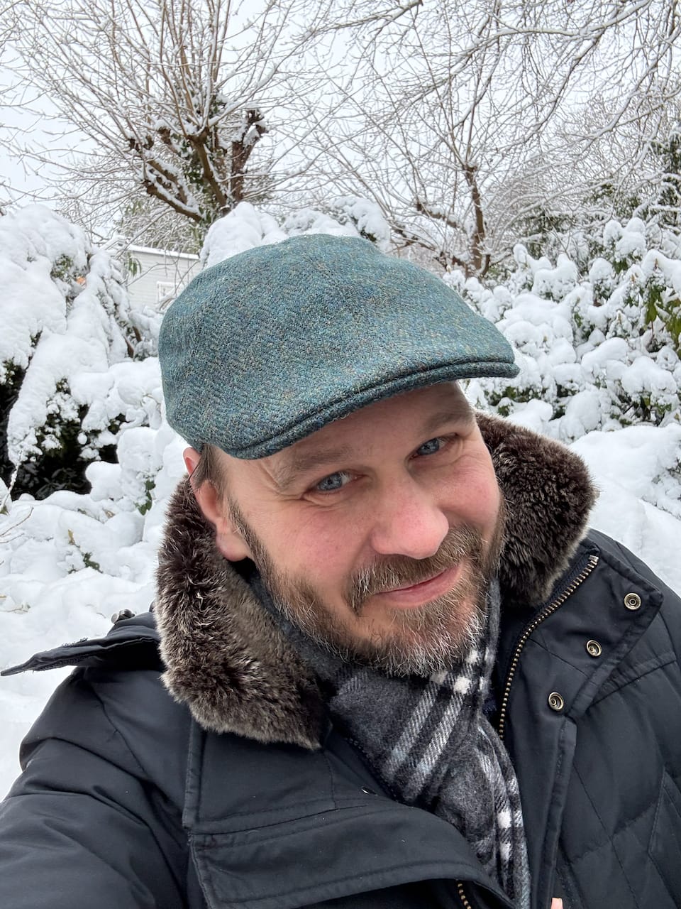 Customer photo review of Erin Cap Tweed
