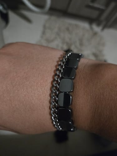 Customer photo review of Pulsera Hora Hematita