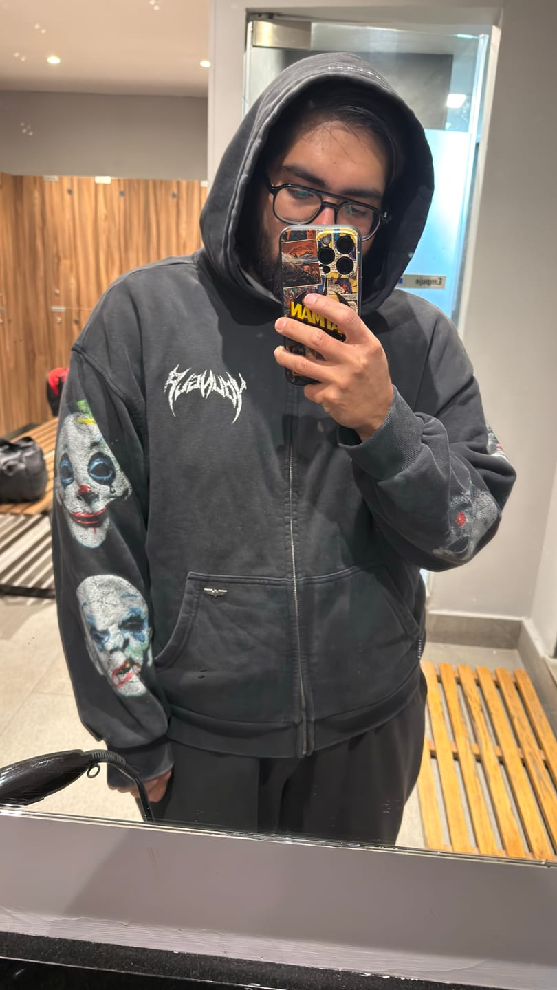 Customer photo review of 5211 - Batman Zip-Ups