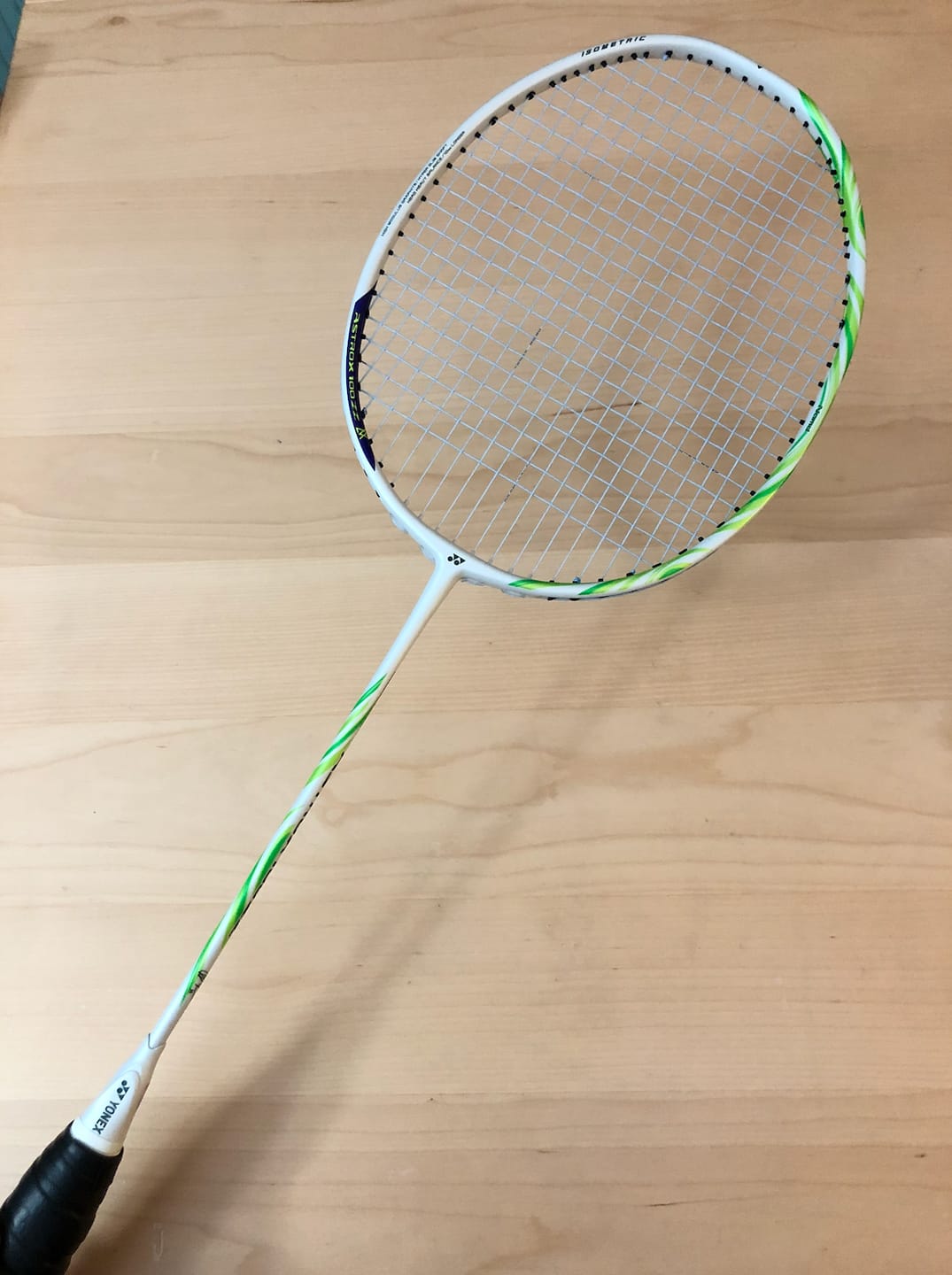 Customer photo review of Yonex x Viktor Axelsen ASTROX 100VA ZZ Unstrung Badminton Racket Limited Edition [Grayish Beige]