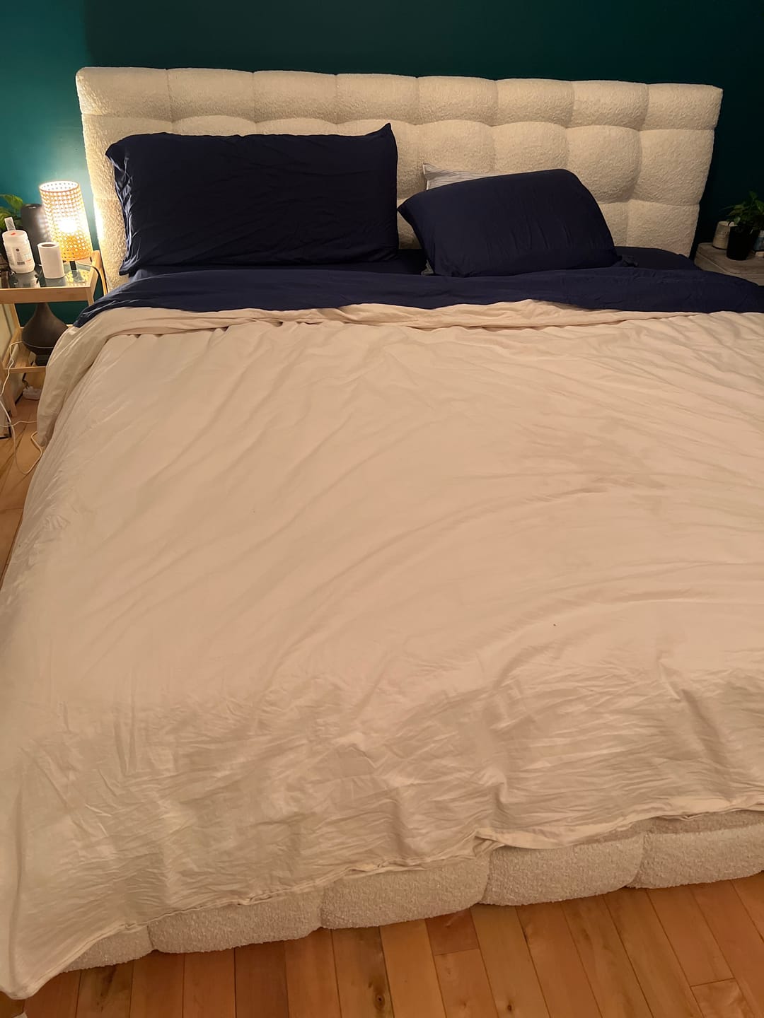 Customer photo review of LARKA - Base de lit tissu bouclé blanc